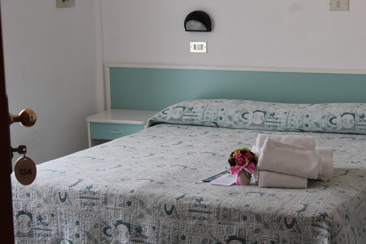 Hotel American Bellaria-Igea Marina Phòng bức ảnh