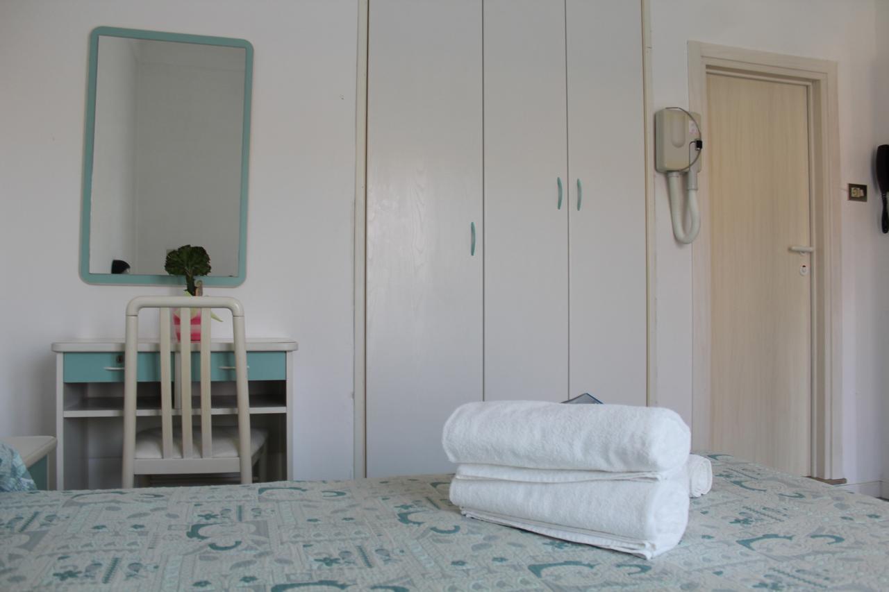 Hotel American Bellaria-Igea Marina Phòng bức ảnh