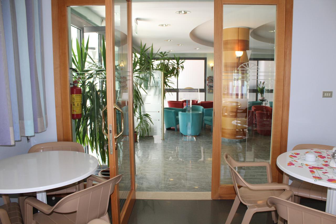 Hotel American Bellaria-Igea Marina Ngoại thất bức ảnh