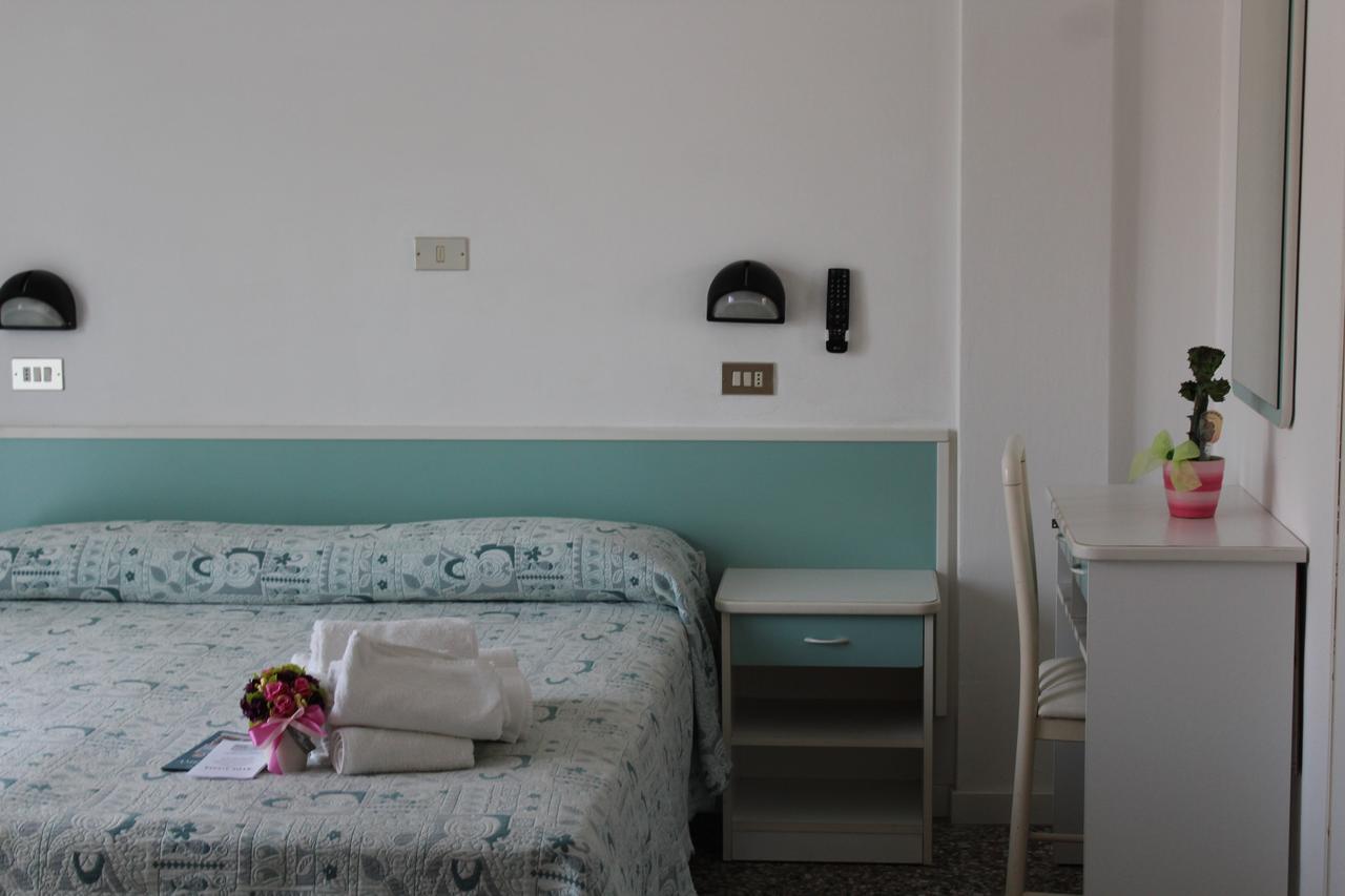 Hotel American Bellaria-Igea Marina Phòng bức ảnh