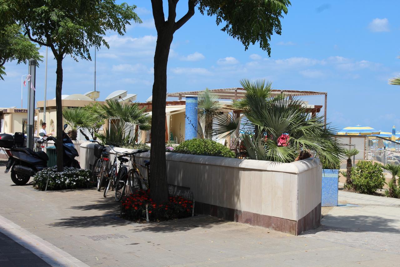 Hotel American Bellaria-Igea Marina Ngoại thất bức ảnh